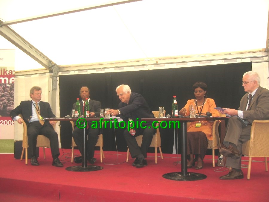 ../Images/afw2006b 211.jpg